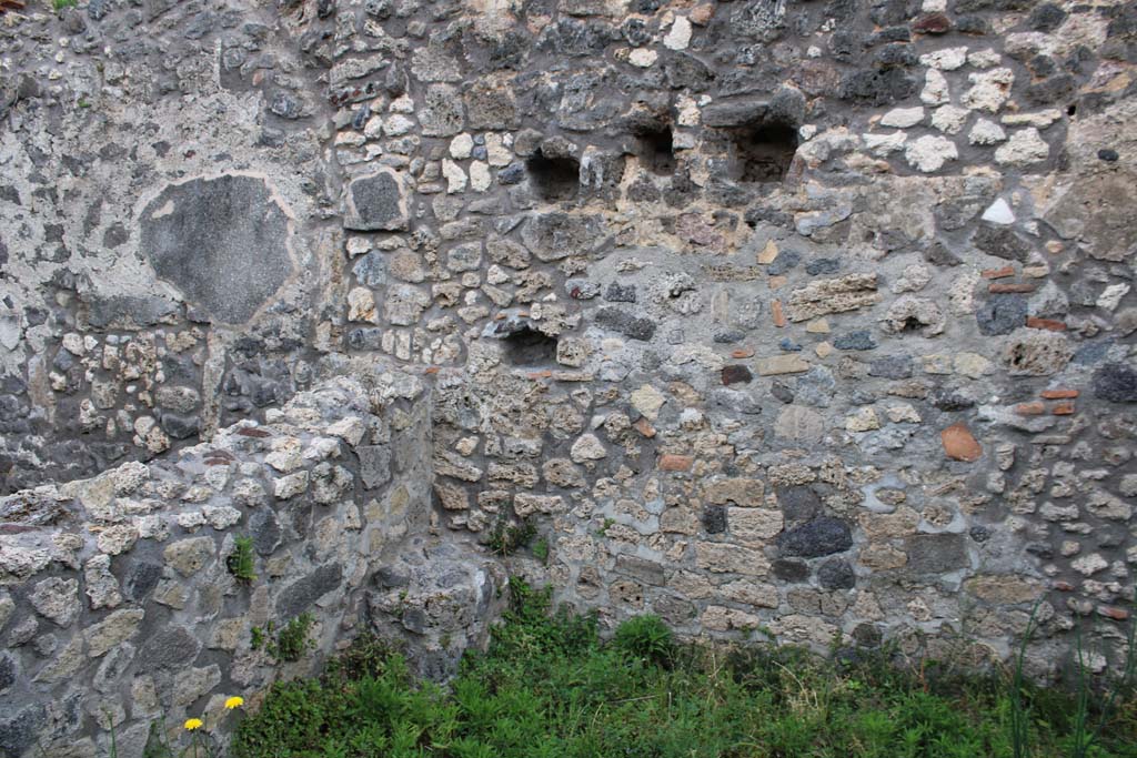 IX.5.4 Pompeii. March 2019. Room h, looking towards north-east corner.
Foto Christian Beck, ERC Grant 681269 DCOR.
