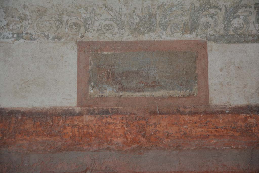 IX.5.6 Pompeii. May 2017. Room i, upper east wall at south end, painted panel.     
Foto Christian Beck, ERC Grant 681269 DÉCOR.
