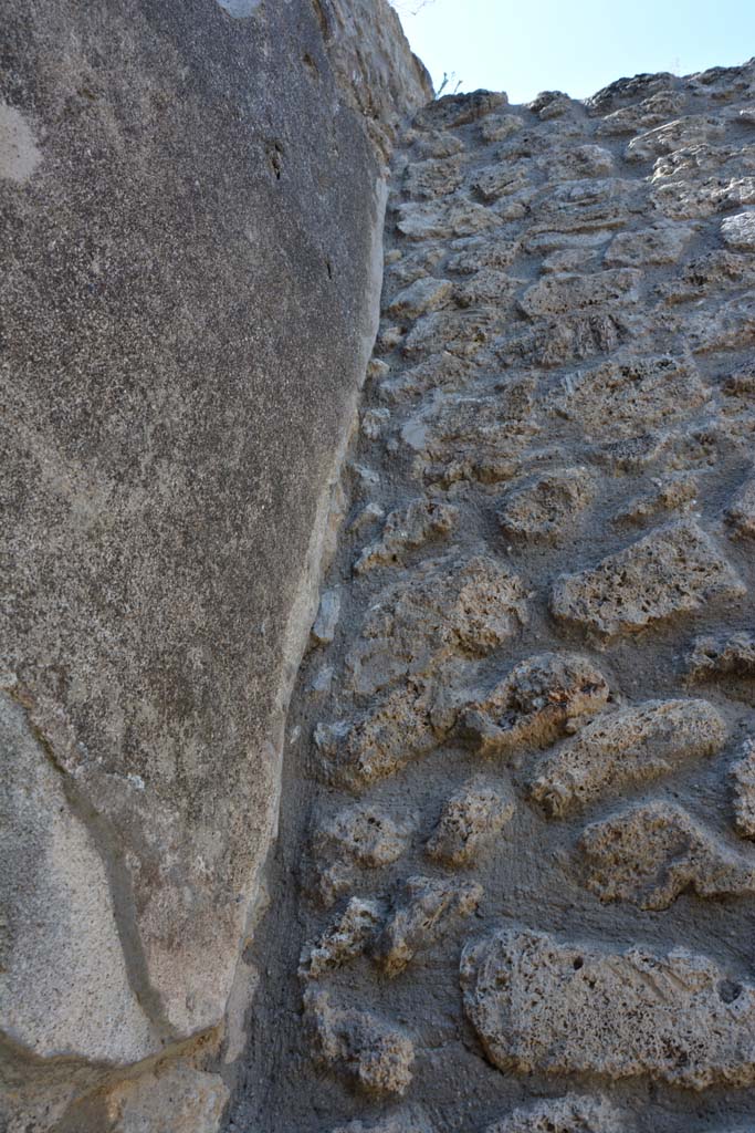 IX.5.6 Pompeii. May 2017. Room b, upper north-west corner.
Foto Christian Beck, ERC Grant 681269 DCOR.
