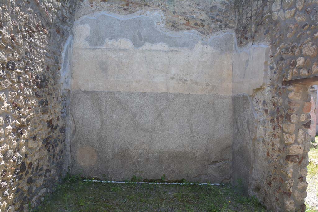 IX.5.9 Pompeii. May 2017. Room m, looking towards south wall.
Foto Christian Beck, ERC Grant 681269 DCOR.
