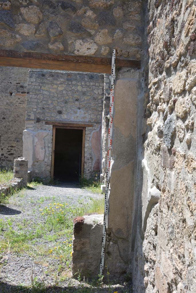 IX.5.9 Pompeii. May 2017. Room m, pilaster on west wall in north-west corner. 
Foto Christian Beck, ERC Grant 681269 DCOR.
