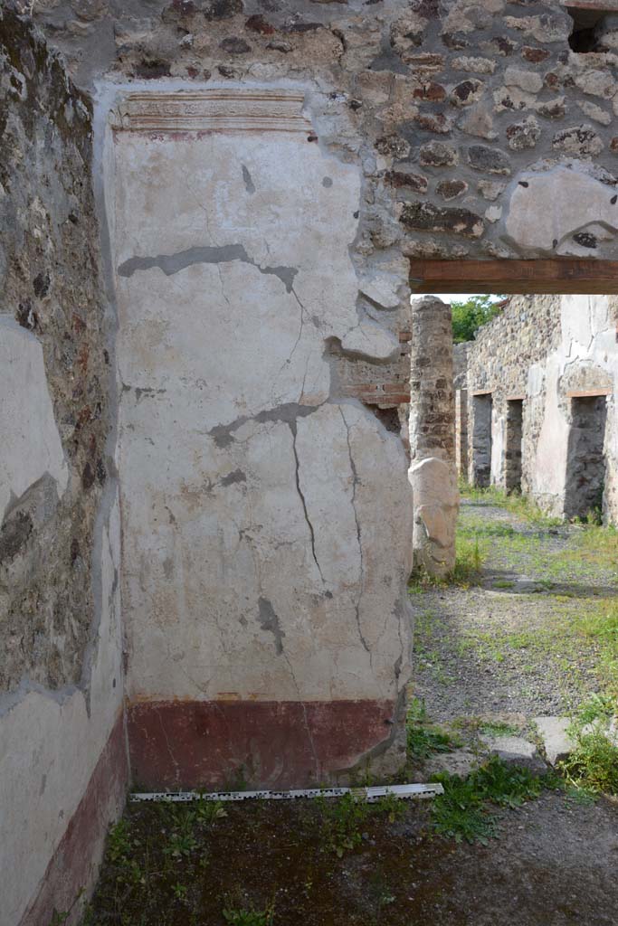 IX.5.9 Pompeii. May 2017. 
Room o, north wall at west side of doorway opening onto peristyle.
Foto Christian Beck, ERC Grant 681269 DCOR.
