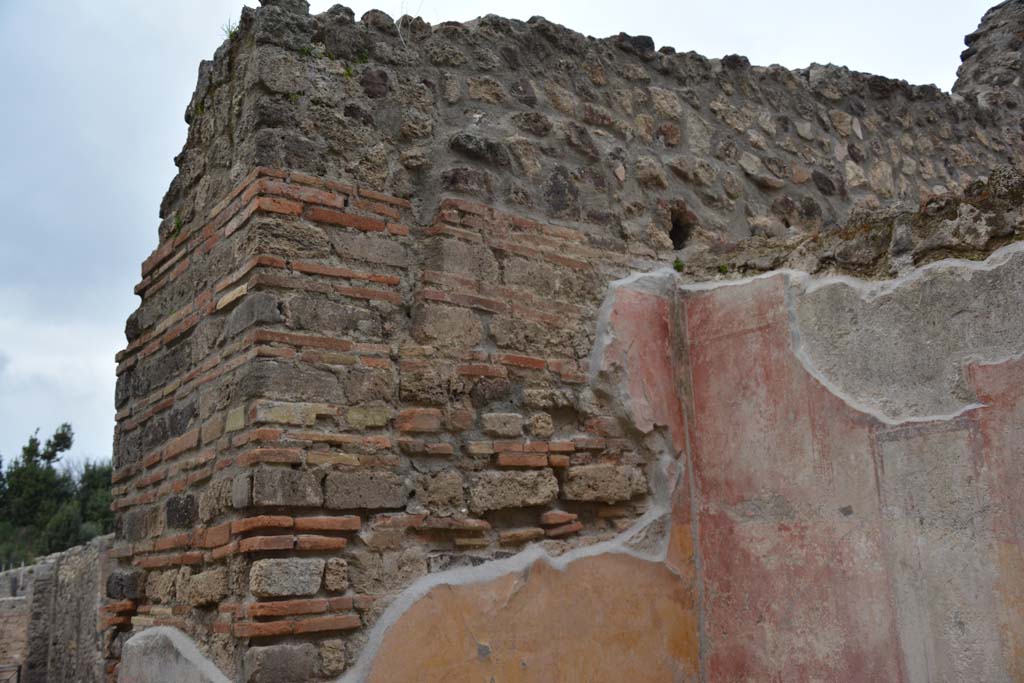 IX.5.9 Pompeii. March 2017. Room p, upper north-east corner with painted decoration.
Foto Christian Beck, ERC Grant 681269 DCOR.

