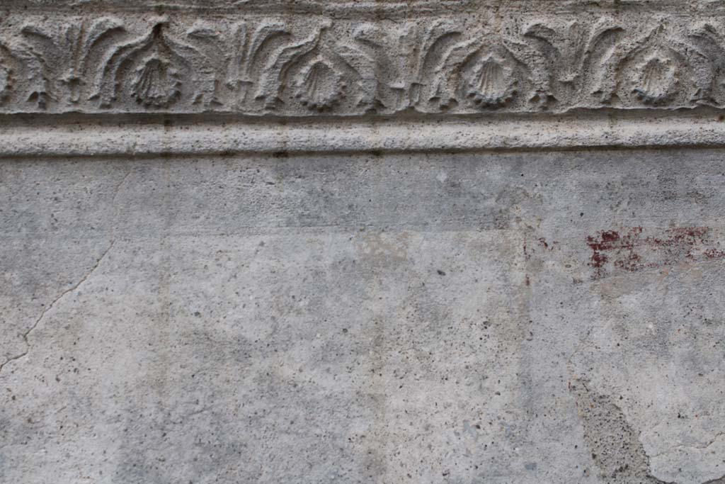 IX.5.9 Pompeii. May 2019. Room p, detail of stucco cornice and top of south wall.  
Foto Christian Beck, ERC Grant 681269 DÉCOR



