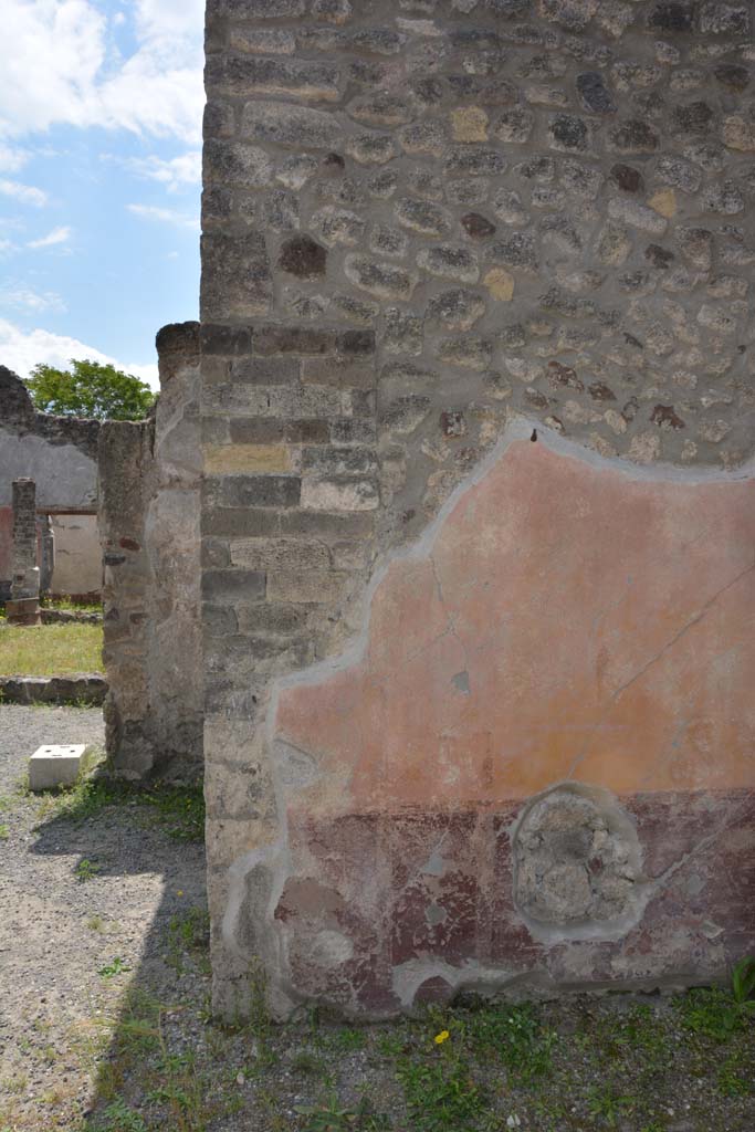 IX.5.9 Pompeii. May 2017. Room “d”, south wall at east end.
Foto Christian Beck, ERC Grant 681269 DÉCOR.
