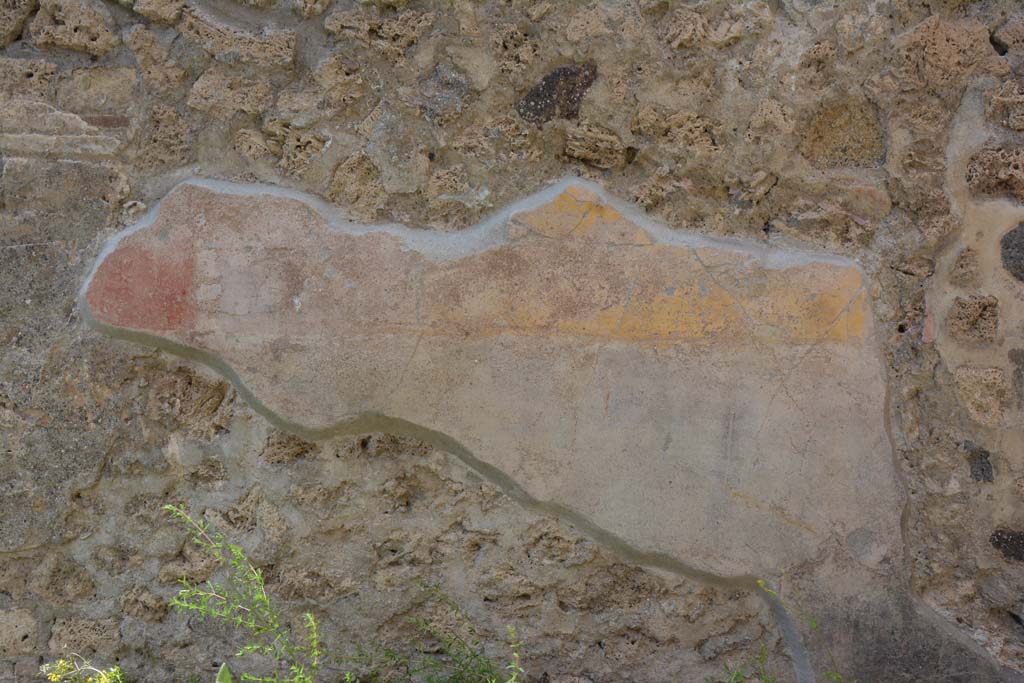 IX.5.9 Pompeii. May 2017. Room g, remaining painted wall decoration on north wall.
Foto Christian Beck, ERC Grant 681269 DCOR.
