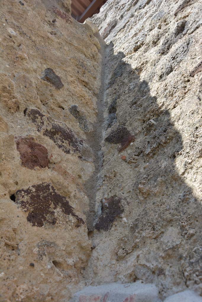 IX.5.9 Pompeii. May 2017. Room g, upper north-east corner.
Foto Christian Beck, ERC Grant 681269 DCOR.
