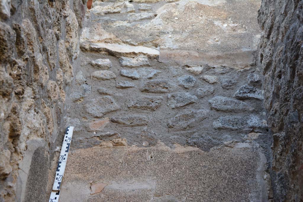 IX.5.11 Pompeii. May 2017. Room r/s, upper north wall of alcove.
Foto Christian Beck, ERC Grant 681269 DCOR.
