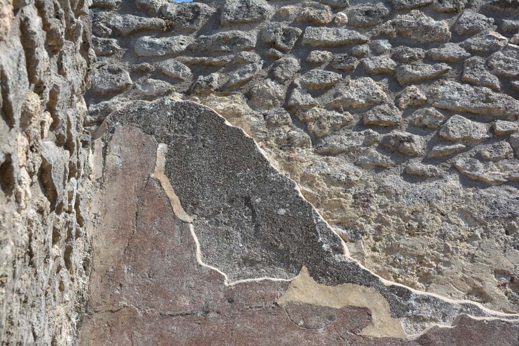 IX.5.11 Pompeii. May 2017. Peristyle n, south wall in south-east corner.
Foto Christian Beck, ERC Grant 681269 DCOR.
