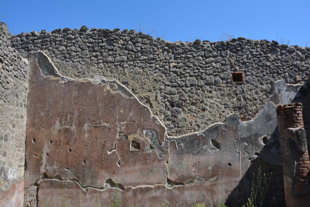 IX.5.11 Pompeii. March 2017. Peristyle n, south wall.
Foto Christian Beck, ERC Grant 681269 DCOR.
