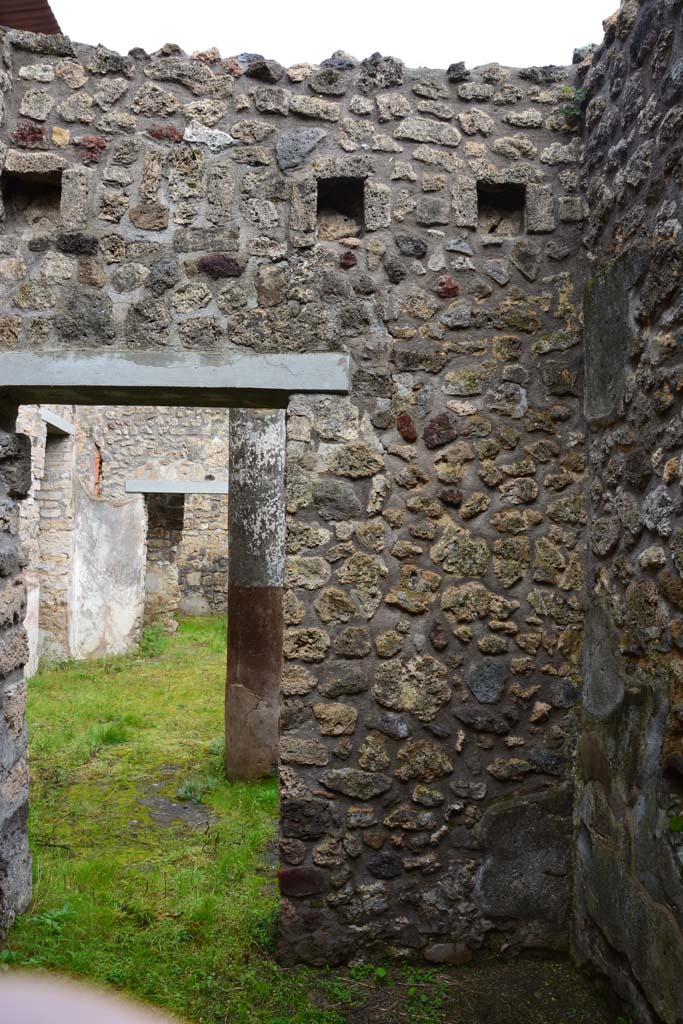 IX.5.11 Pompeii. March 2017. Room o, looking towards east wall and south-east corner
Foto Christian Beck, ERC Grant 681269 DCOR.
