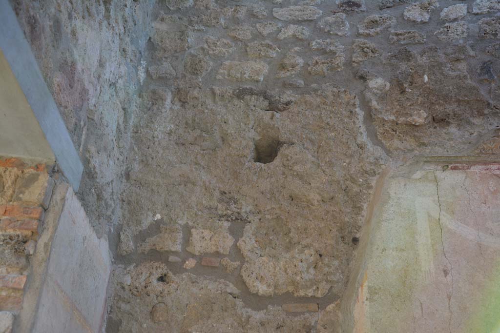 IX.5.11 Pompeii. May 2017. Room g, upper north wall in north-west corner.
Foto Christian Beck, ERC Grant 681269 DCOR.
