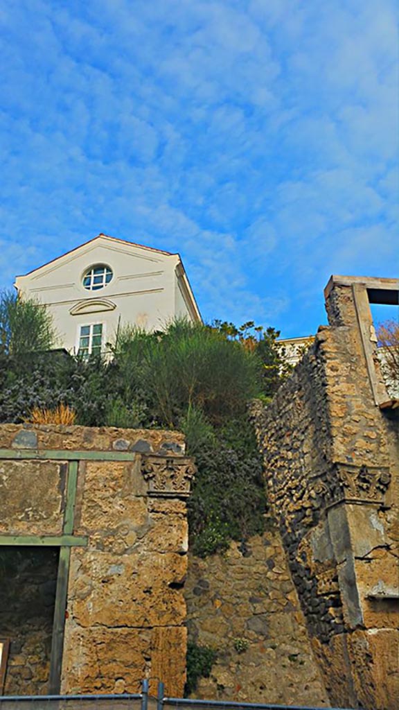 IX.7.3 Pompeii. 2015/2016. 
Blocked entrance doorway, with two Corinthian pilasters.
Built above was the Casina dell’Aquila. Photo courtesy of Giuseppe Ciaramella.
