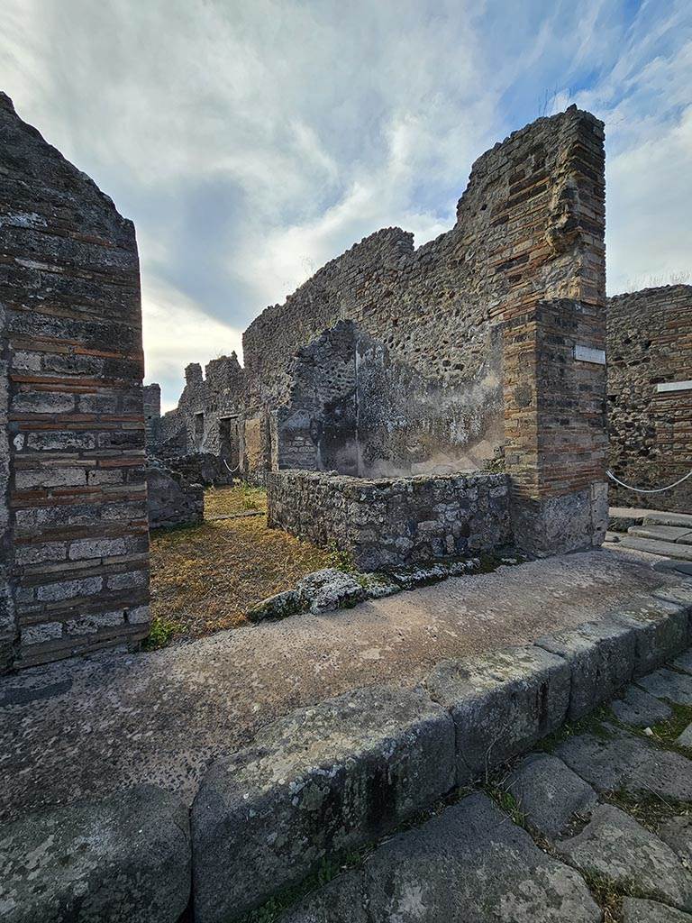 IX.7.22 Pompeii. November 2024. Looking towards entrance doorway. Photo courtesy of Annette Haug.