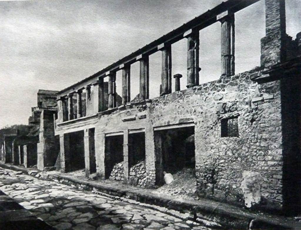 IX.12.1, IX.12.2, IX.12.3, IX.12.4 and IX.12.5 Pompeii. Old undated photograph. Façade.