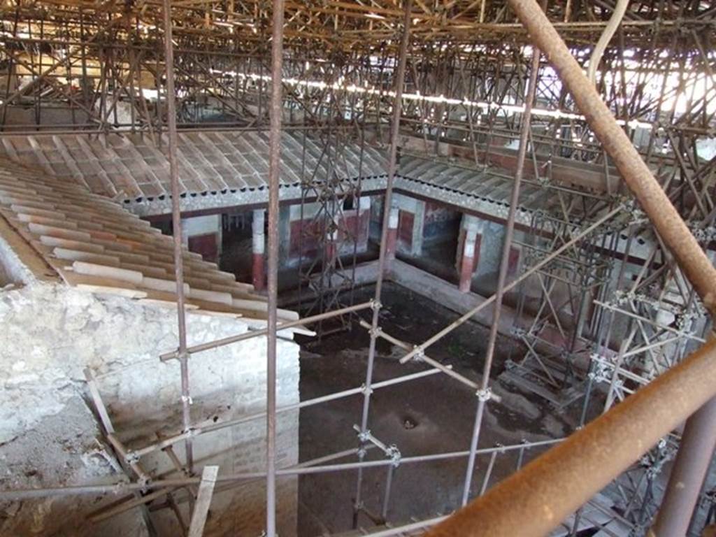 IX.12.9 Pompeii. March 2009. Looking north-east over peristyle garden area 5, from above.

