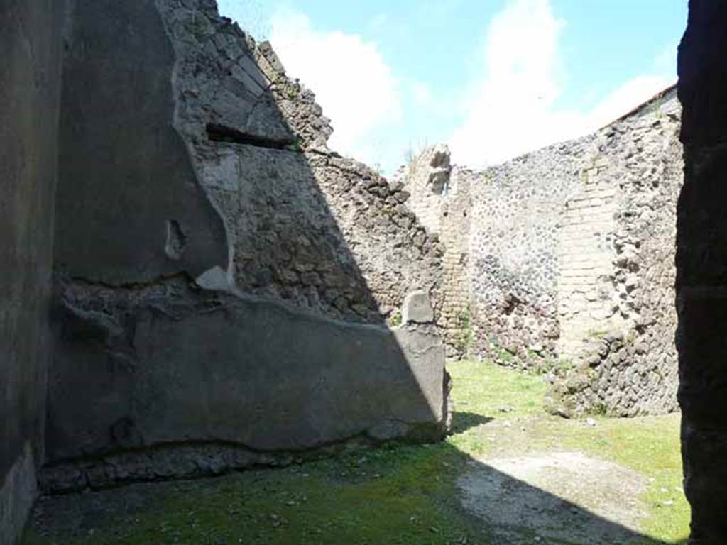 Villa of Mysteries, Pompeii. May 2010. Room 26, north side.