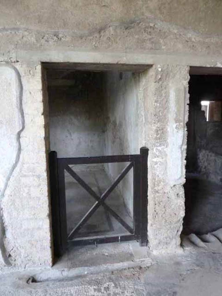 Villa of Mysteries, Pompeii, May 2010. Room 22, diaeta or rest room. Doorway, looking east.