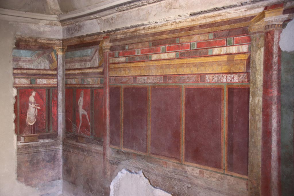 Villa of Mysteries, Pompeii. May 2010. Room 4 looking south-east, doorway to room 3, south wall and doorway to room 5.
