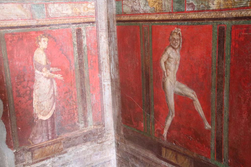 Villa of Mysteries, Pompeii. November 2017. Room 4, wall painting of a priestess, on east wall.
Foto Annette Haug, ERC Grant 681269 DÉCOR.

