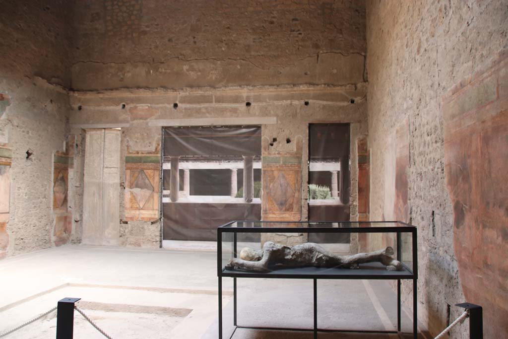 Villa of Mysteries, Pompeii. September 2021. Room 64, looking east across south side of atrium. Photo courtesy of Klaus Heese.