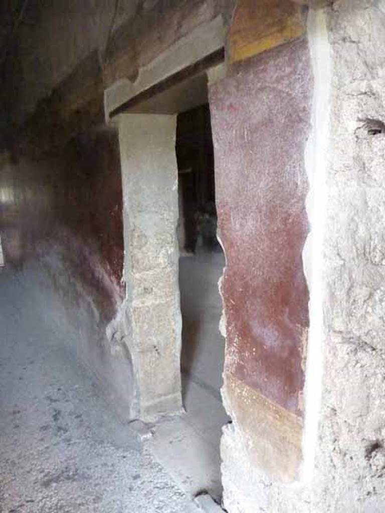 Villa of Mysteries, Pompeii. May 2010. Corridor F1, east wall.  Looking north.