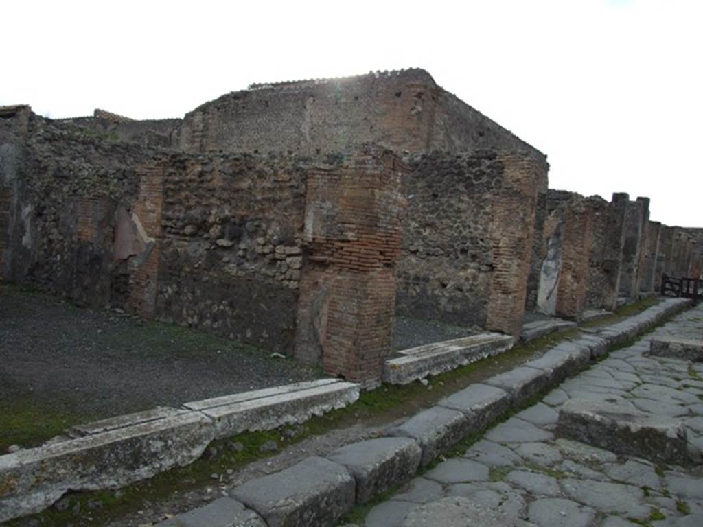 Via degli Augustali, south side, December 2007. Looking west from VII.9.29.  