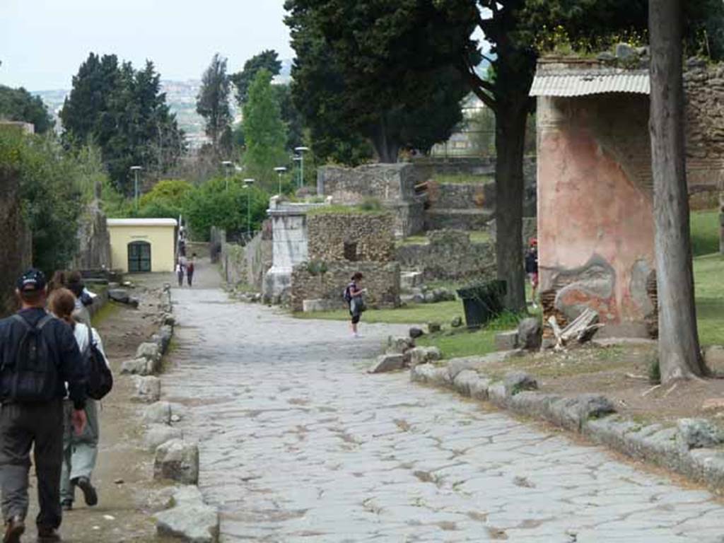 Via dei Sepolcri, May 2010. Looking north to junction with Via Superior, leading north-east.