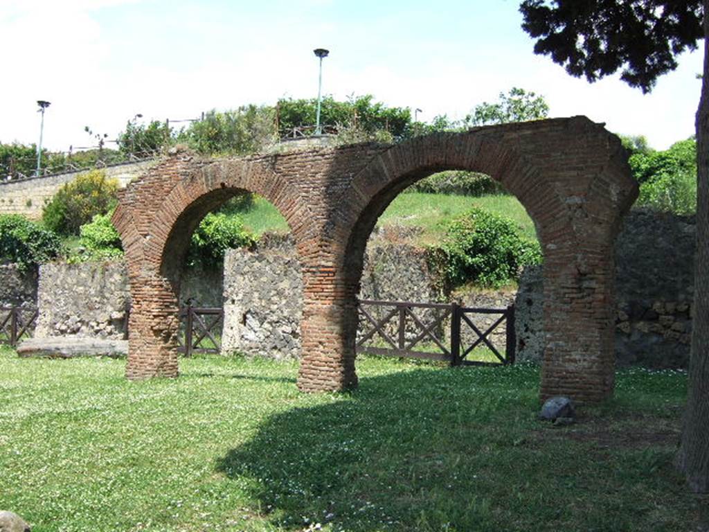 Via dei Sepolcri. East side. Remains of covered colonnade. May 2006.