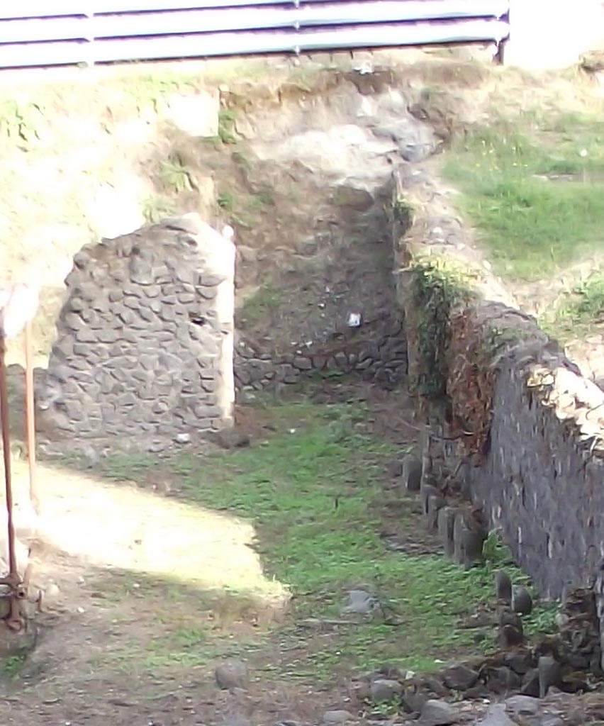 FPSH Pompeii. August 2011. Looking east across the back of FPSGa to wall of FPSH. 
Photo courtesy of Peter Gurney.
