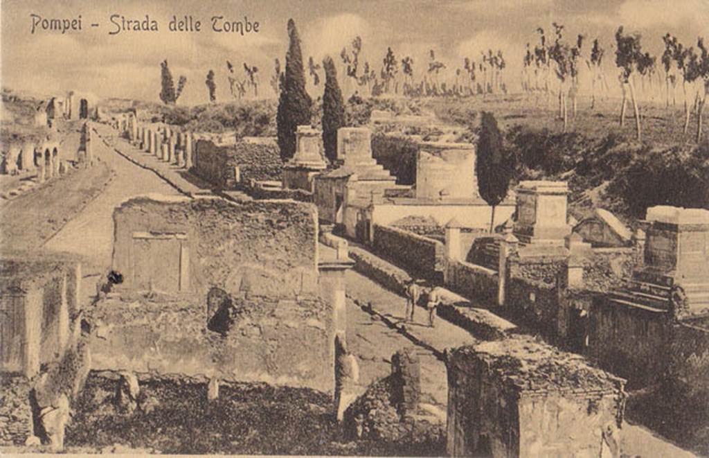 HGE39 Pompeii. Old postcard, looking along Via dei Sepolcri across front of HGE39. Photo courtesy of Drew Baker.