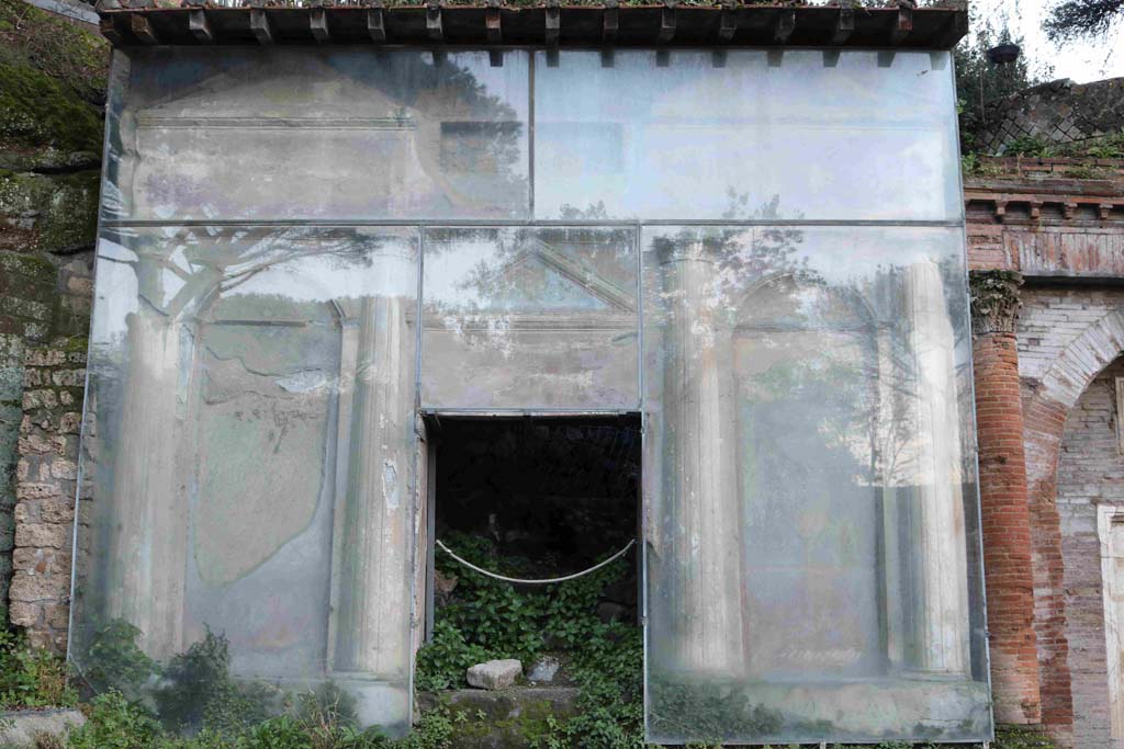 Pompeii Porta Nocera. December 2018. Tomb 19ES, on south-east side of Via delle Tombe. Photo courtesy of Aude Durand.