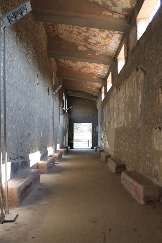 Oplontis Villa of Poppea, March 2014. Corridor 46, looking east along ceiling.
Foto Annette Haug, ERC Grant 681269 DÉCOR.

