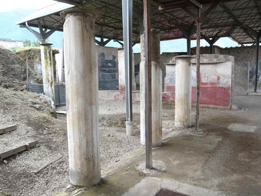 Stabiae, Secondo Complesso (Villa B), May 2010. Room 1, north-west corner of portico, looking towards west wall with doorway and two windows from room 13. Photo courtesy of Buzz Ferebee.