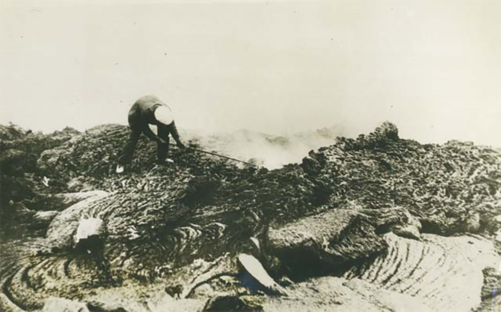 Vesuvius Eruption, May 1933. Old postcard with title - Napoli, Vesuvio, Esplosione di Lava, Maggio 1933.