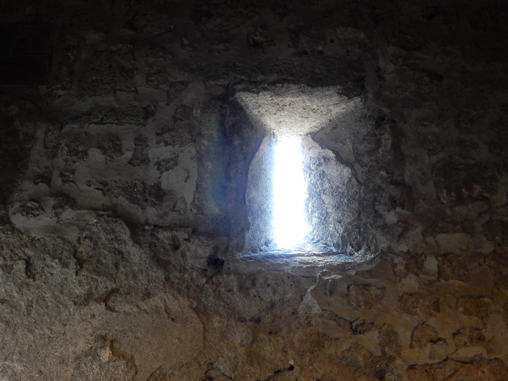 II.9.4 Pompeii. May 2018. Room 1, window in west wall. Photo courtesy of Buzz Ferebee. 