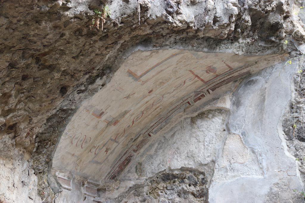 Villa of Diomedes, Pompeii. October 2023. Detail of painted ceiling in north-east corner. Photo courtesy of Klaus Heese.
(Villa Diomedes Project – area 53).
(Fontaine, room 5,5).
