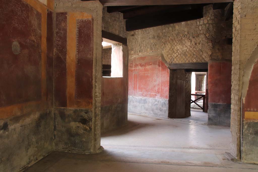 Villa San Marco, Stabiae, September 2019. 
Looking through doorway to the north-west end of corridor 32, from Portico 20/5.  Photo courtesy of Klaus Heese.
