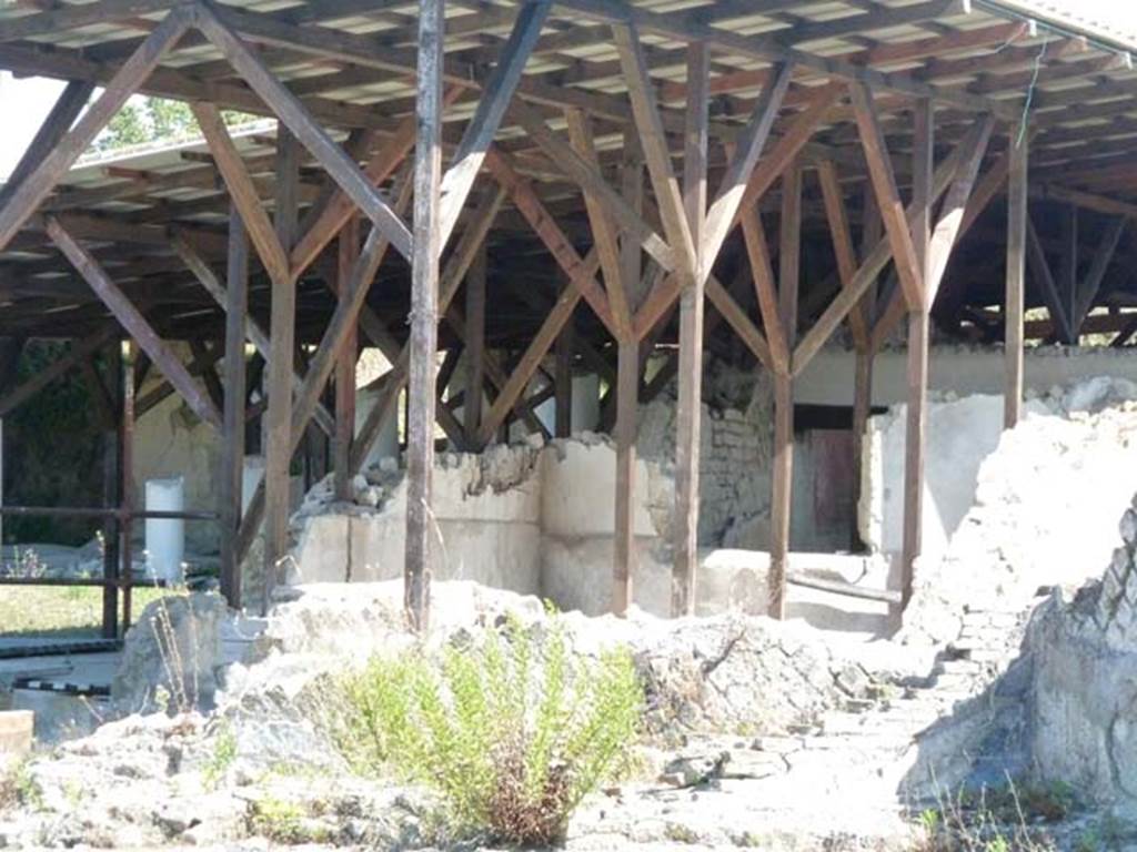 Villa San Marco, Stabiae, September 2015. Structure protecting building brought to light on north-east side of Villa.