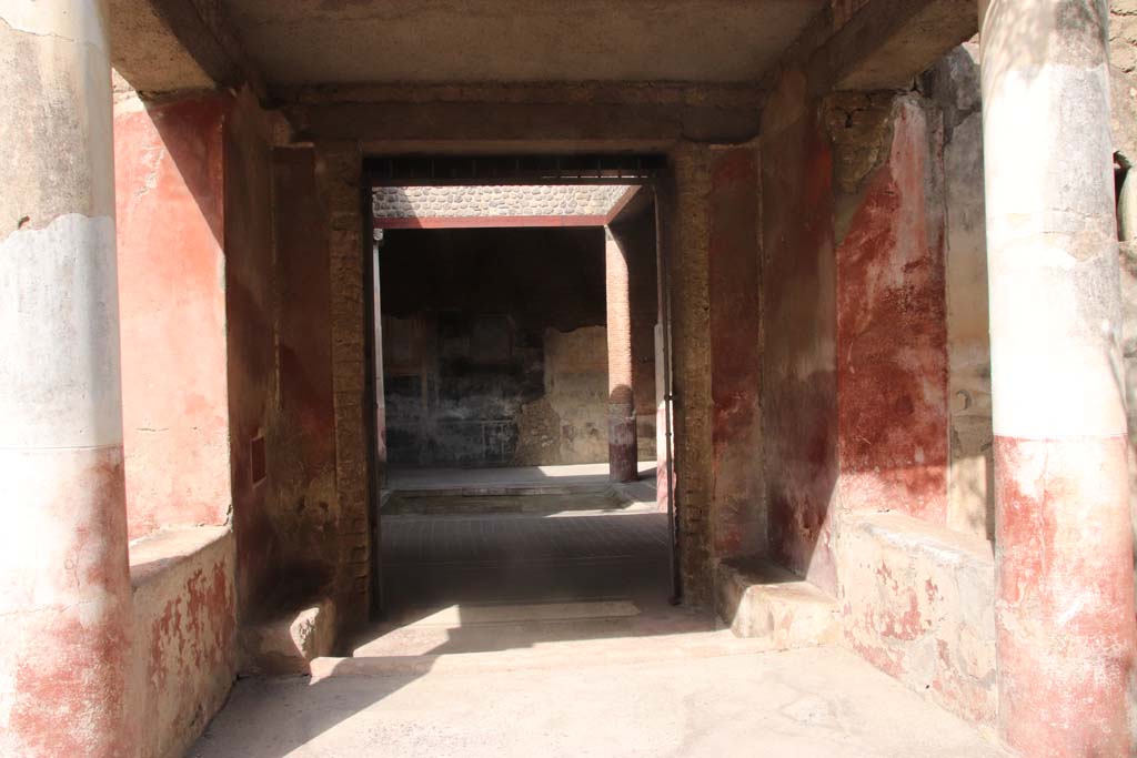 Villa San Marco, Stabiae, September 2019.  Looking through entrance doorway towards vestibule and atrium. Photo courtesy of Klaus Heese.