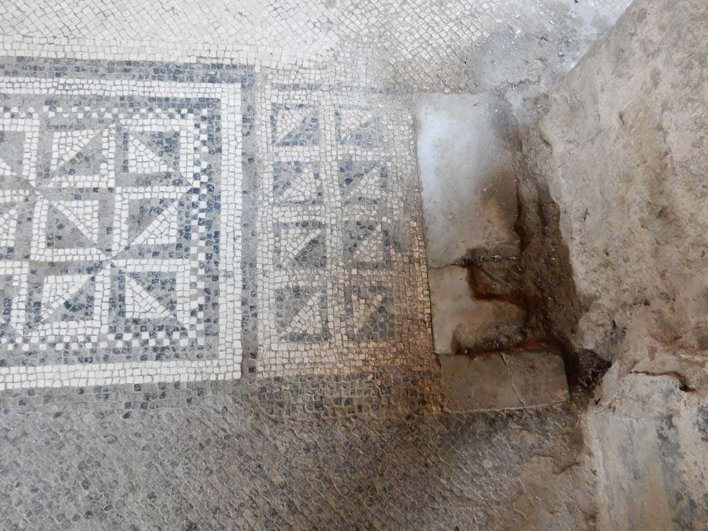 Villa San Marco, Stabiae, June 2019. Room 44, detail of threshold to corridor 32. Photo courtesy of Buzz Ferebee