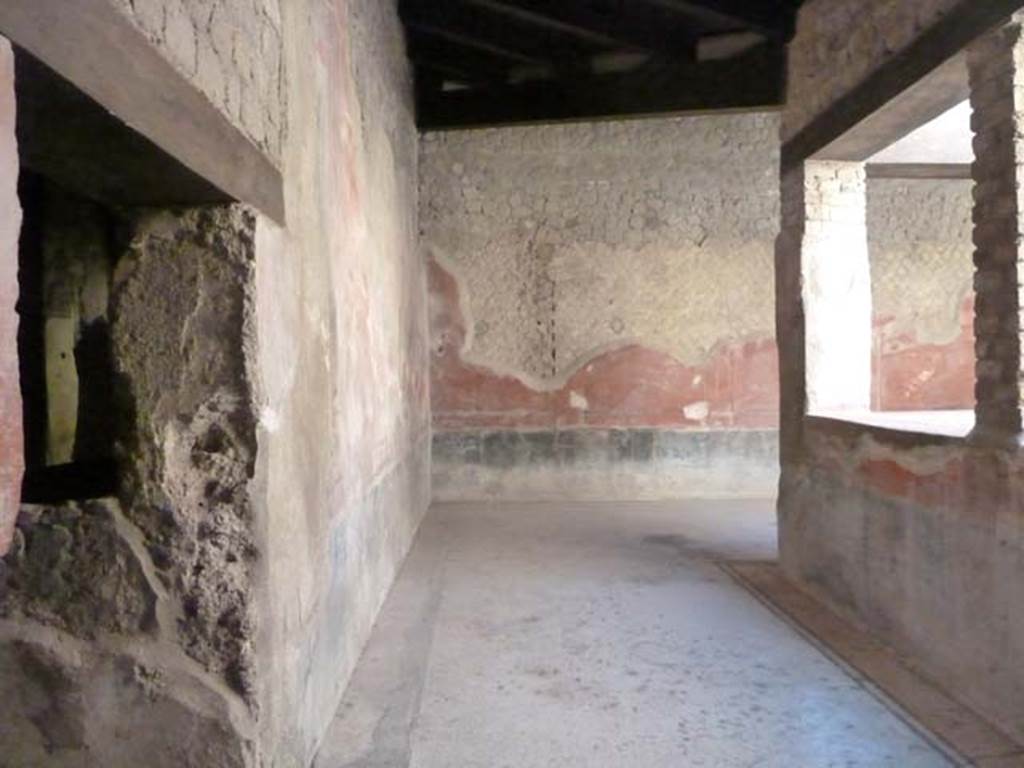 Villa San Marco, Stabiae, September 2015. Corridor 32, looking west.