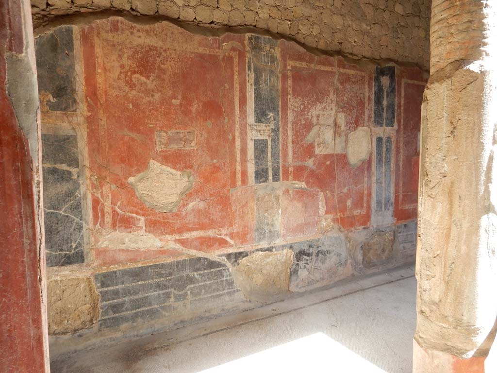 Villa San Marco, Stabiae, June 2019. Room 25, looking towards west end of north wall. Photo courtesy of Buzz Ferebee