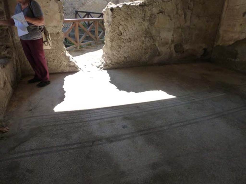 Villa San Marco, Stabiae, September 2015. Room 48, mosaic floor and south wall, looking through towards swimming pool, 42a.