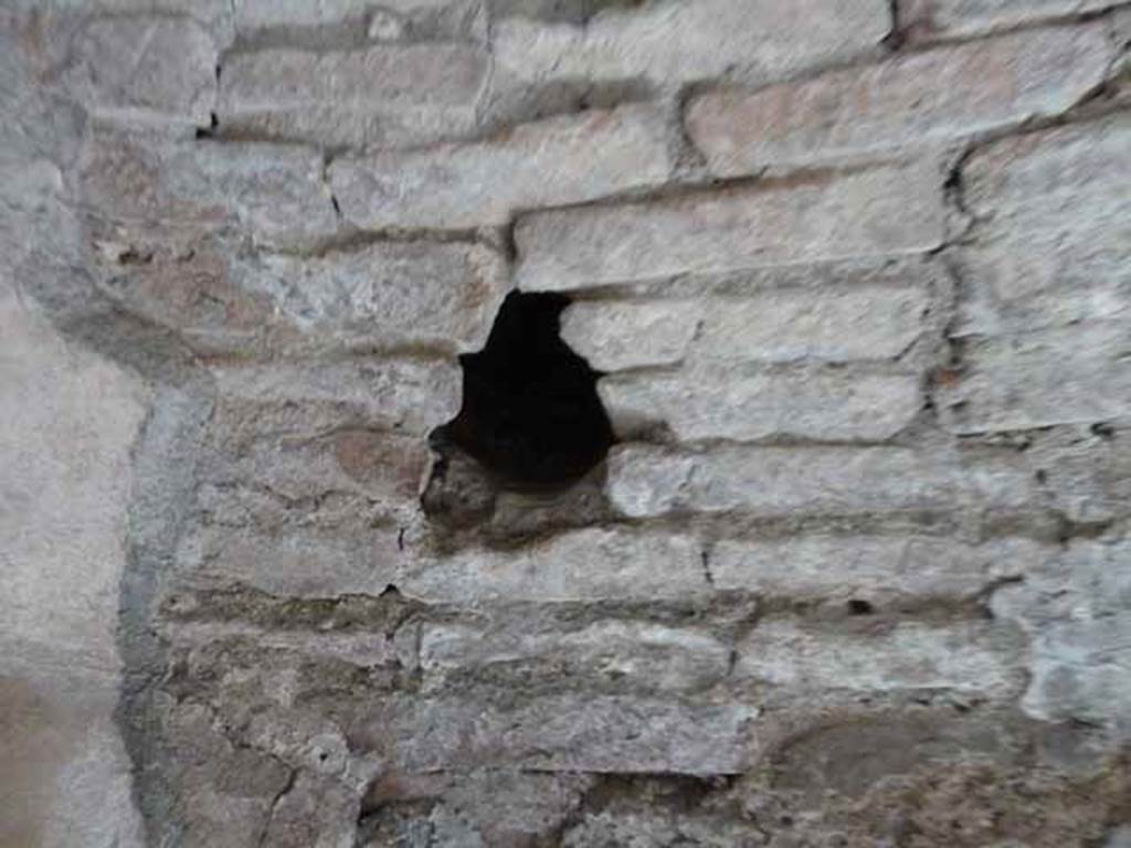 Villa of Mysteries, Pompeii. May 2010. Room 44, one of the four vents for air.