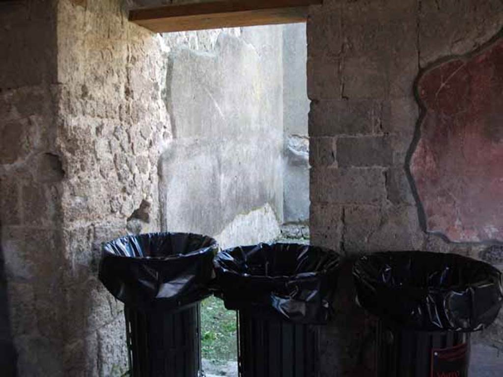 Villa of Mysteries, Pompeii. May 2010. Doorway to room 26.