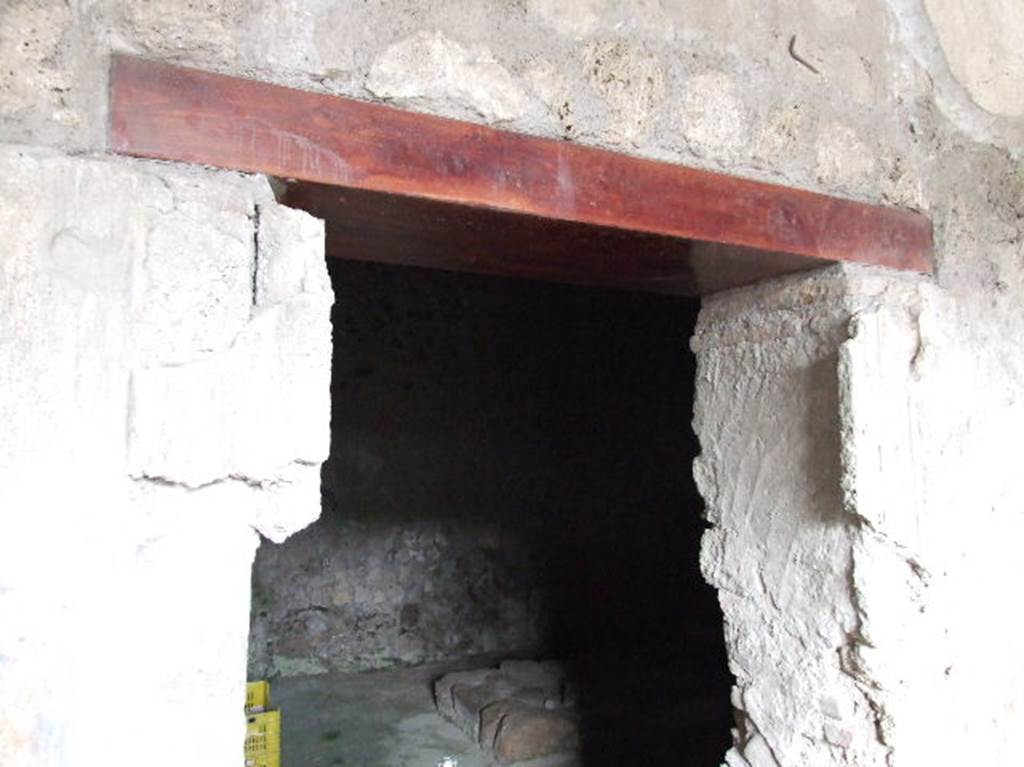 Villa Regina, Boscoreale. December 2006. Looking west at doorway to room II, with cast of remains of door.