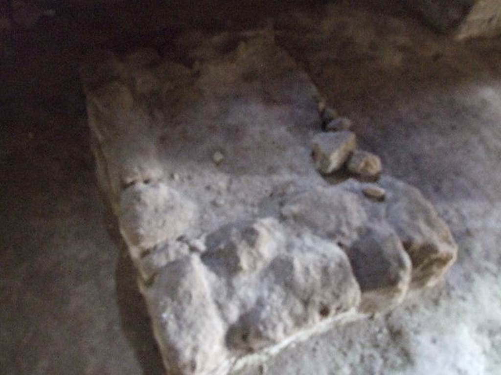 Villa Regina, Boscoreale. December 2006. Room II, hearth in kitchen.