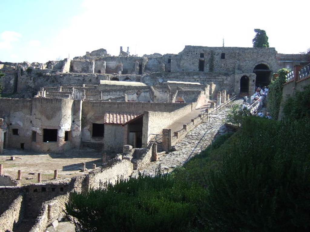 Via Marina. Looking east from Suburban Baths to Porta Marina. September 2005.