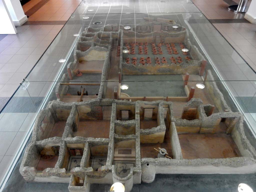 Villa della Pisanella, Boscoreale. May 2018. Model of Villa in Boscoreale Antiquarium. Looking from west end of villa. Photo courtesy of Buzz Ferebee.